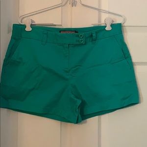 Vineyard Vines shorts